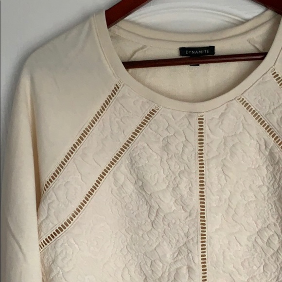 Comfy cream sweater with textured front - Picture 3 of 3